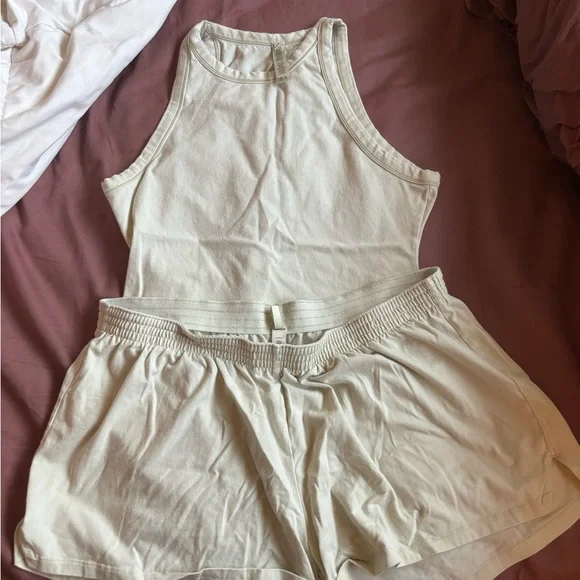 SKIMS Cotton Jersey Tank and Short Set - Picture 2 of 8